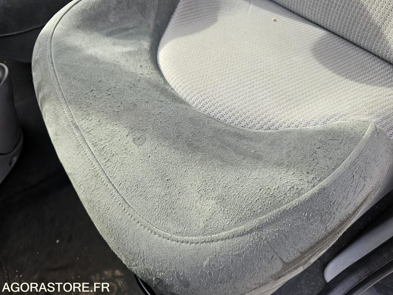 Car CITROEN XSARA PICASSO - 2005 - 185842KM - 523ELR92: picture 6 Car CITROEN XSARA PICASSO - 2005 - 185842KM - 523ELR92: picture 6