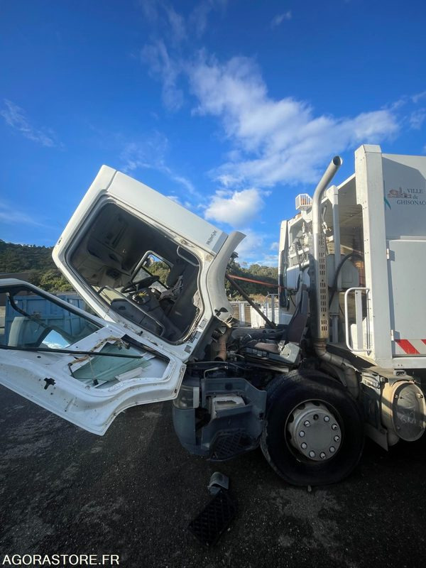 --CORSE-- PL BOM RENAULT PREMIUM 2008 92131km - Garbage truck: picture 4 --CORSE-- PL BOM RENAULT PREMIUM 2008 92131km - Garbage truck: picture 4