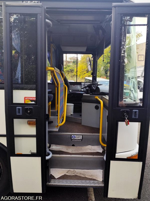 Car Irisbus Recreo 205600kms 2005 60 places - School bus: picture 5 Car Irisbus Recreo 205600kms 2005 60 places - School bus: picture 5