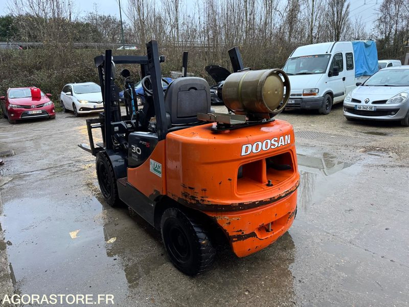 Chariot Élévateur DOOSAN 30 PRO 5 - LPG forklift: picture 1 Chariot Élévateur DOOSAN 30 PRO 5 - LPG forklift: picture 1