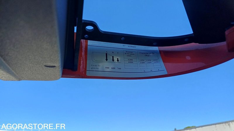 Chariot retractable (Cat.5 R489) Toyota RRE140 4000H (C811) - Forklift: picture 5 Chariot retractable (Cat.5 R489) Toyota RRE140 4000H (C811) - Forklift: picture 5