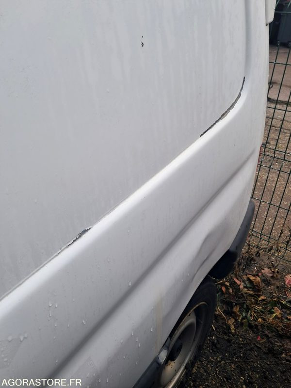 Citroën Berlingo AR-172-PN - 2010 - Small van: picture 5 Citroën Berlingo AR-172-PN - 2010 - Small van: picture 5