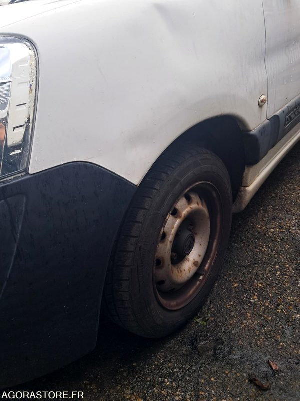 Citroën Berlingo AR-172-PN - 2010 - Small van: picture 2 Citroën Berlingo AR-172-PN - 2010 - Small van: picture 2