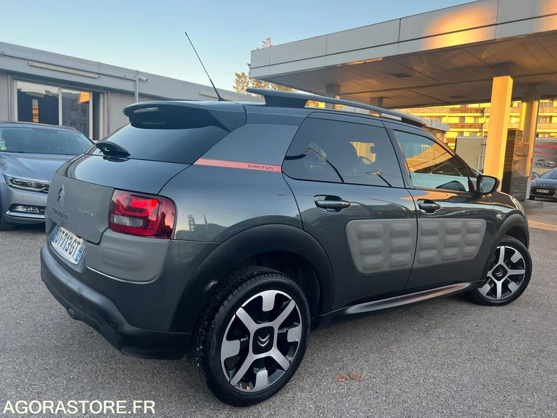 Citroen C4 CACTUS PURETECH 110 SHINE S&S - 2015 - 103 000km - SUV: picture 2 Citroen C4 CACTUS PURETECH 110 SHINE S&S - 2015 - 103 000km - SUV: picture 2