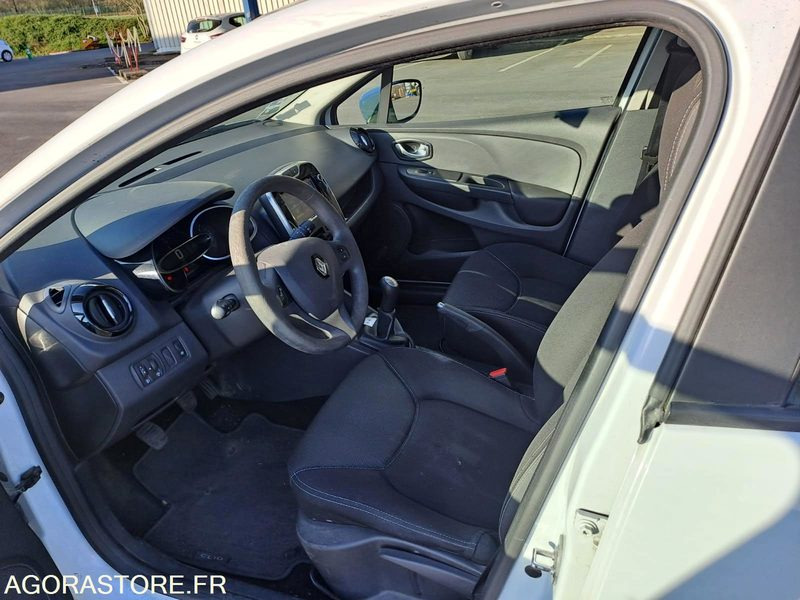 Clio IV 1.5 DCI de 2015 - Car: picture 3 Clio IV 1.5 DCI de 2015 - Car: picture 3