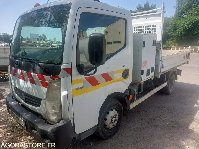 RENAULT - MAXITY 140.35/6 L2 - 2012 - 270830 KM - P1202130 - Commercial vehicle: picture 2 RENAULT - MAXITY 140.35/6 L2 - 2012 - 270830 KM - P1202130 - Commercial vehicle: picture 2