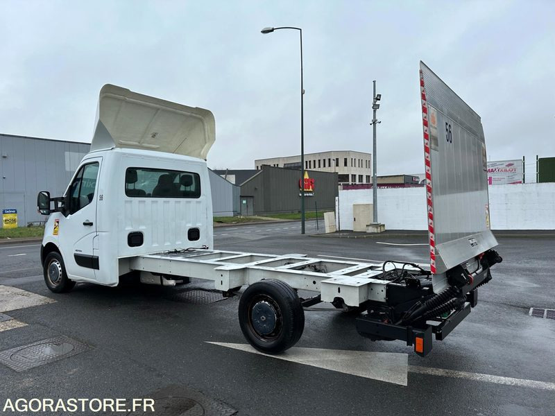 Renault Master III 2.3 DCI Plateau avec Hayon - Commercial vehicle: picture 4 Renault Master III 2.3 DCI Plateau avec Hayon - Commercial vehicle: picture 4