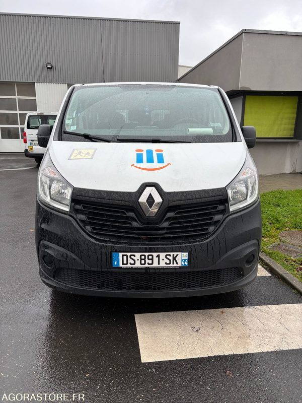 DS-891-SK - Non Roulant - RENAULT TRAFIC - VP - 318 330 Kms - Minibus, Passenger van: picture 3 DS-891-SK - Non Roulant - RENAULT TRAFIC - VP - 318 330 Kms - Minibus, Passenger van: picture 3