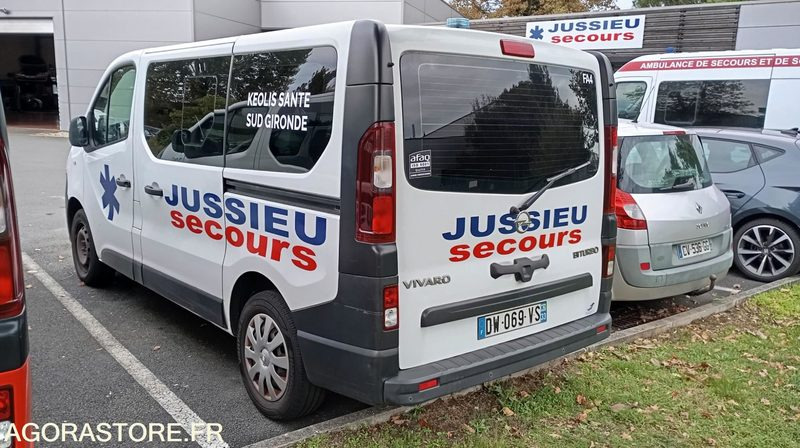 DW-069-VS - Non Roulant - OPEL VIVARO - VASP - 328 164 Kms - Ambulance: picture 3 DW-069-VS - Non Roulant - OPEL VIVARO - VASP - 328 164 Kms - Ambulance: picture 3