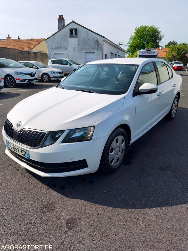 EV-651-CD - Roulant - SKODA OCTAVIA - VP - 348 356 Kms - Car: picture 2 EV-651-CD - Roulant - SKODA OCTAVIA - VP - 348 356 Kms - Car: picture 2