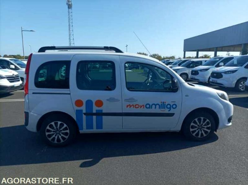 EX-801-MV - Roulant - RENAULT KANGOO - VP - 226 710 Kms - Car: picture 4 EX-801-MV - Roulant - RENAULT KANGOO - VP - 226 710 Kms - Car: picture 4