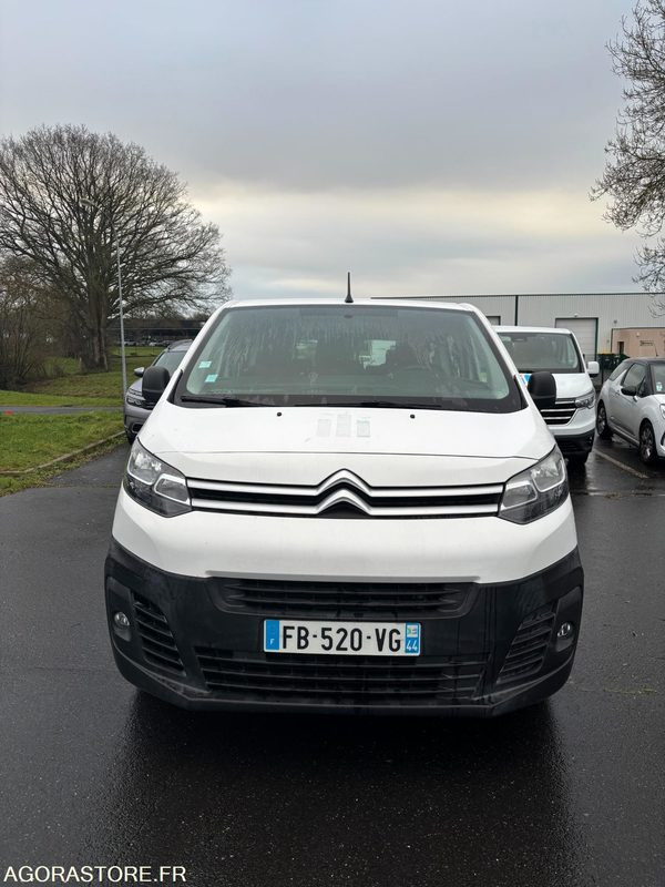 FB-520-VG - Roulant - Citroen Jumpy Space Tourer - VP - 206 952 Kms - Minibus, Passenger van: picture 4 FB-520-VG - Roulant - Citroen Jumpy Space Tourer - VP - 206 952 Kms - Minibus, Passenger van: picture 4