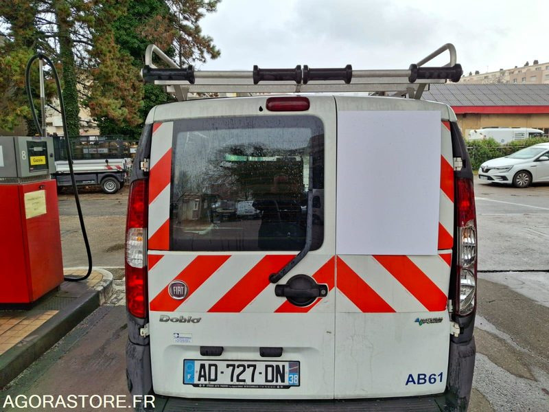 FIAT DOBLO ESSENCE /GNV - 65508kms - 2009 - Small van: picture 4 FIAT DOBLO ESSENCE /GNV - 65508kms - 2009 - Small van: picture 4