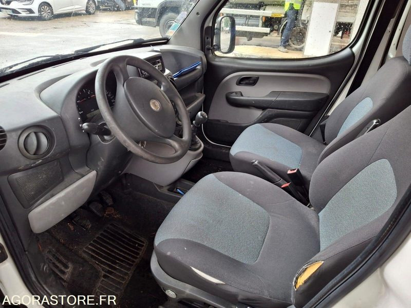 FIAT DOBLO ESSENCE /GNV - 65508kms - 2009 - Small van: picture 5 FIAT DOBLO ESSENCE /GNV - 65508kms - 2009 - Small van: picture 5
