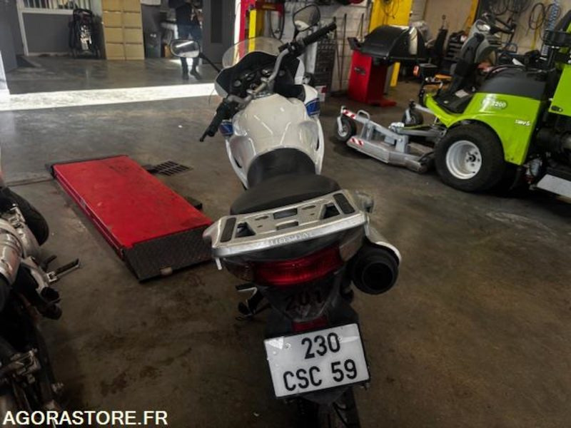 HONDA - VARADERO-125 CM3 - 2007 - 10926 KM - ROULANTE - Motorcycle: picture 3 HONDA - VARADERO-125 CM3 - 2007 - 10926 KM - ROULANTE - Motorcycle: picture 3