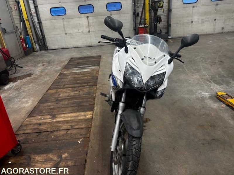HONDA - VARADERO-125 CM3 - 2007 - 14284 KM - ROULANTE - Motorcycle: picture 1 HONDA - VARADERO-125 CM3 - 2007 - 14284 KM - ROULANTE - Motorcycle: picture 1