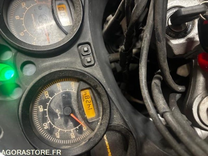 HONDA - VARADERO-125 CM3 - 2007 - 14284 KM - ROULANTE - Motorcycle: picture 4 HONDA - VARADERO-125 CM3 - 2007 - 14284 KM - ROULANTE - Motorcycle: picture 4