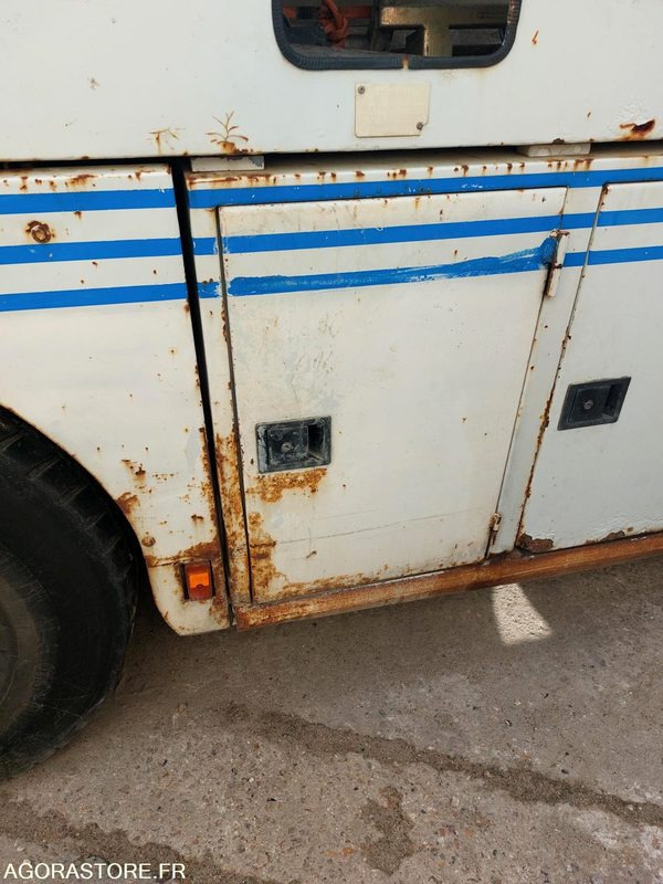 HYDROCUREUR RIVARD / RENAULT DC240 - 358888 KMS - ROULANT - EN L'ETAT - Vacuum truck: picture 5 HYDROCUREUR RIVARD / RENAULT DC240 - 358888 KMS - ROULANT - EN L'ETAT - Vacuum truck: picture 5