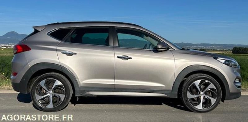 HYUNDAI TUCSON III 1.7 CRDI 141 CH EXECUTIVE 2WD DCT-7 - 2016 - 141 950 kms - SUV: picture 1 HYUNDAI TUCSON III 1.7 CRDI 141 CH EXECUTIVE 2WD DCT-7 - 2016 - 141 950 kms - SUV: picture 1