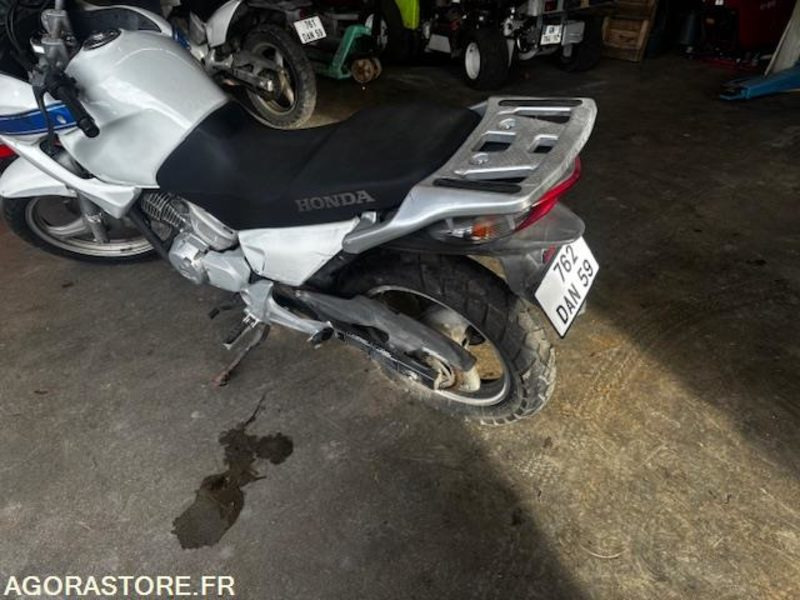 Honda Varadero - 2008 - 17447kms - 762DAN59 - Motorcycle: picture 2 Honda Varadero - 2008 - 17447kms - 762DAN59 - Motorcycle: picture 2