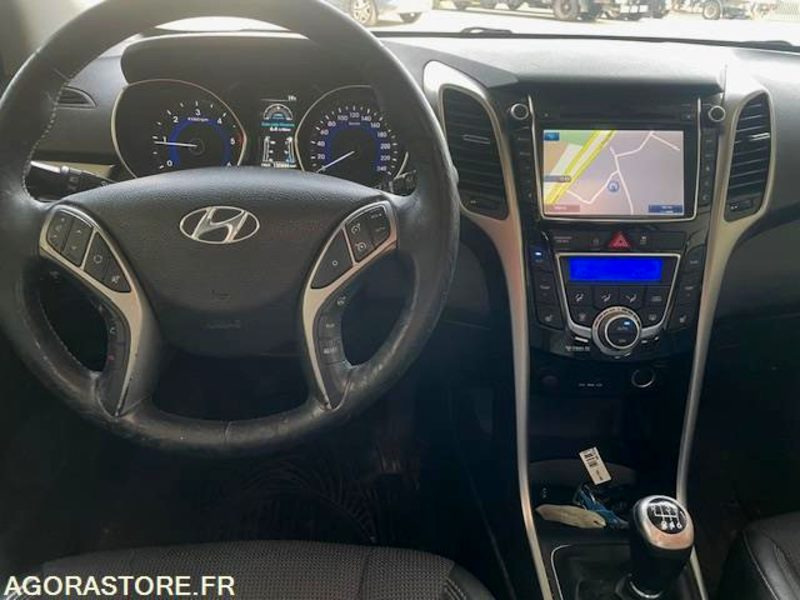 I30 SW PACK PREMIUM 1.6CRDI128cv. 09/2012. 131760 KM - Car: picture 5 I30 SW PACK PREMIUM 1.6CRDI128cv. 09/2012. 131760 KM - Car: picture 5