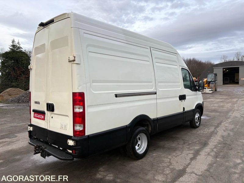 IVECO 180cv de 2011 - 195600KM - Panel van: picture 3 IVECO 180cv de 2011 - 195600KM - Panel van: picture 3