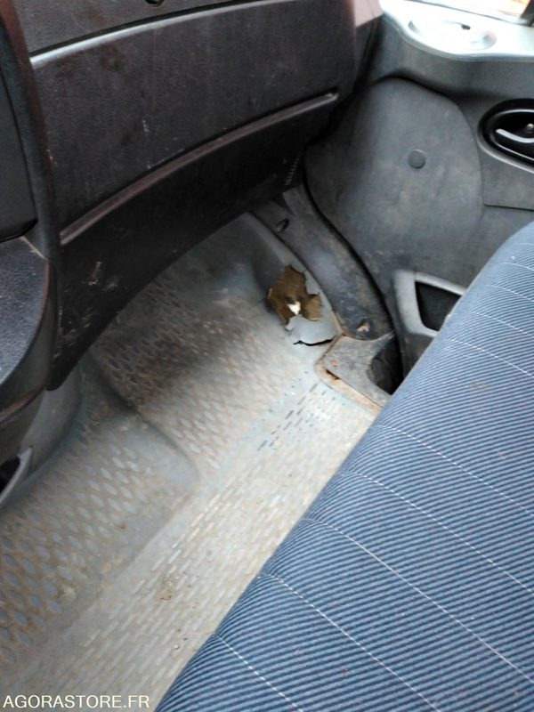 IVECO DAILY AMPLIROOL - 2004 - 82000km - 8206TZ73 - Tipper van: picture 5 IVECO DAILY AMPLIROOL - 2004 - 82000km - 8206TZ73 - Tipper van: picture 5