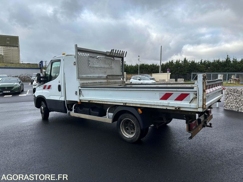 Iveco Daily - 2019 - 134920kms - FK772BP - Tipper van: picture 2 Iveco Daily - 2019 - 134920kms - FK772BP - Tipper van: picture 2
