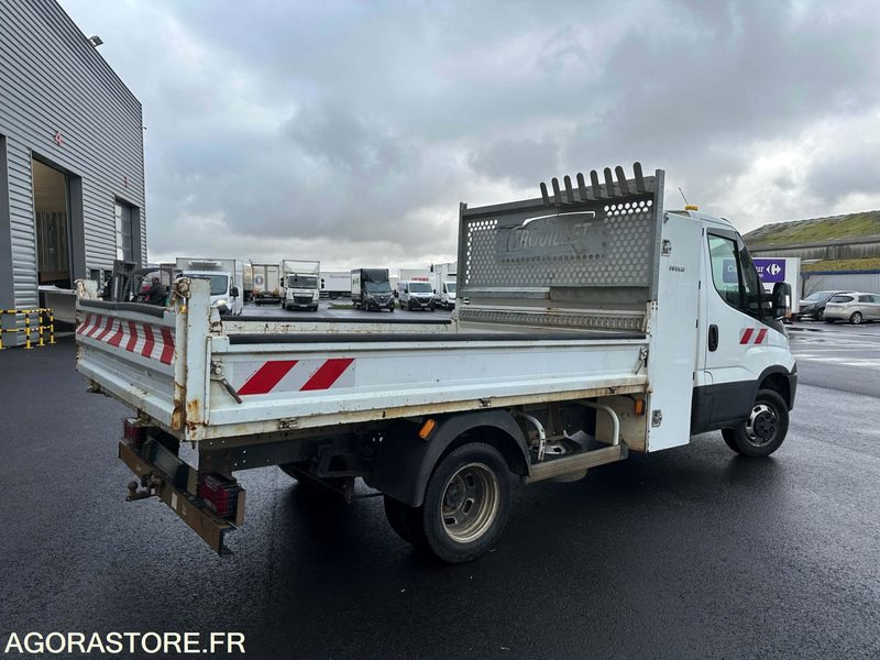 Iveco Daily - 2019 - 134920kms - FK772BP - Tipper van: picture 3 Iveco Daily - 2019 - 134920kms - FK772BP - Tipper van: picture 3