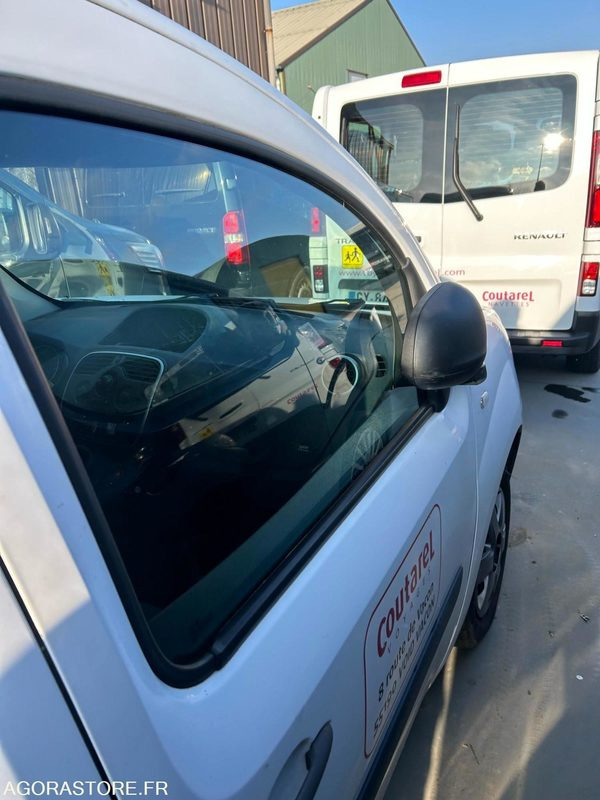 Small van KANGOO: picture 6