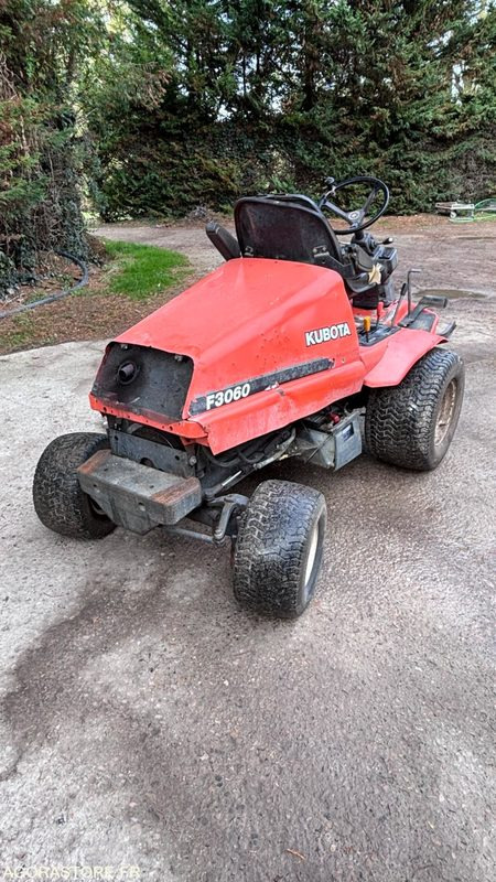 Kubota F3060 - Garden mower: picture 4 Kubota F3060 - Garden mower: picture 4