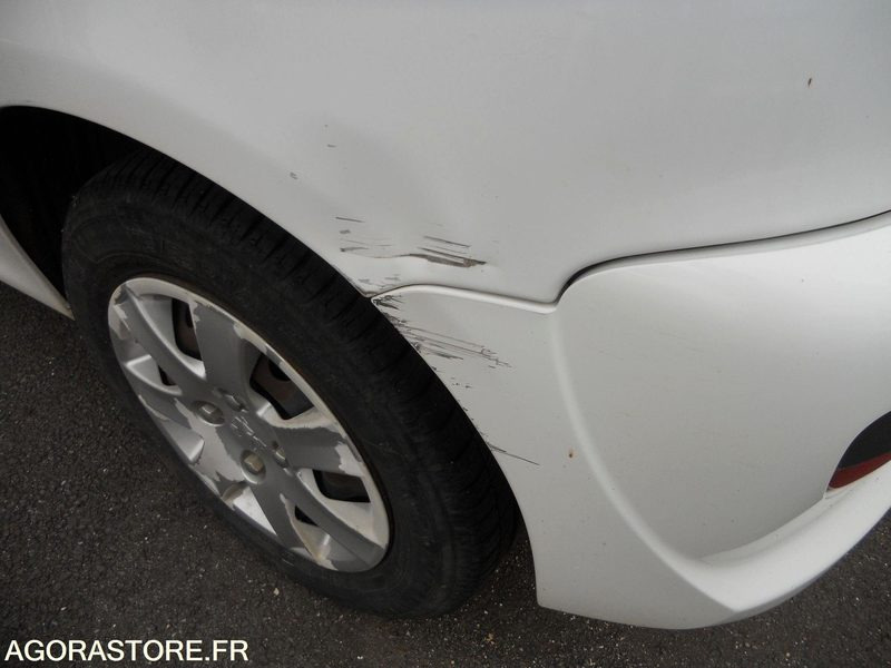 LOT 9 SLT - PEUGEOT 206+ GENERATION - Car: picture 5 LOT 9 SLT - PEUGEOT 206+ GENERATION - Car: picture 5