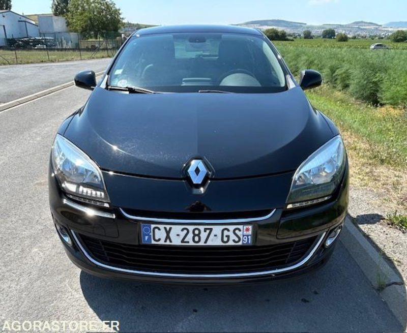 MEGANE 1.2 L TCE 115 CH BOSE EDITION - 2013 - 97 595 kms - Car: picture 2 MEGANE 1.2 L TCE 115 CH BOSE EDITION - 2013 - 97 595 kms - Car: picture 2