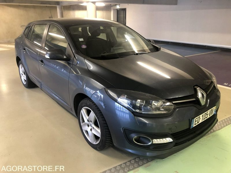 MEGANE 3 2016 ESTATE 1.2 TCE 115 ENERGY LIFE ECO2 - Essence - Boîte manuelle - Station wagon: picture 4 MEGANE 3 2016 ESTATE 1.2 TCE 115 ENERGY LIFE ECO2 - Essence - Boîte manuelle - Station wagon: picture 4