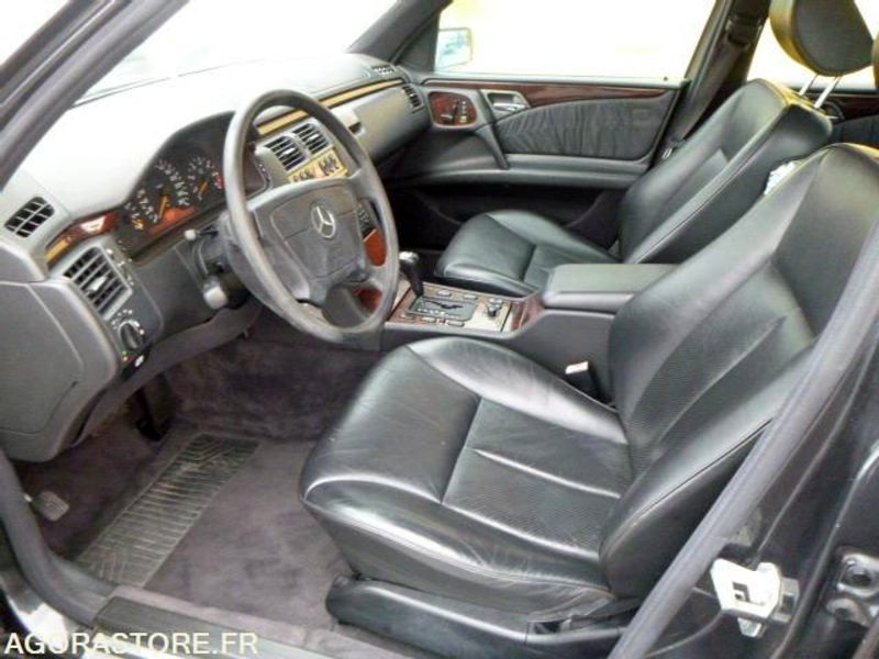 MERCEDES classe E 420 v8 W210 - 1996 - immatriculation espagnole vente pour pro - Car: picture 5 MERCEDES classe E 420 v8 W210 - 1996 - immatriculation espagnole vente pour pro - Car: picture 5