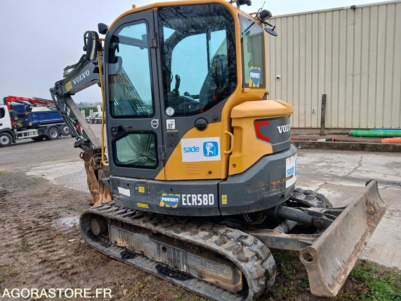 MINI PELLE VOLVO 6 T - 2018 - 4965h - Mini excavator: picture 1 MINI PELLE VOLVO 6 T - 2018 - 4965h - Mini excavator: picture 1