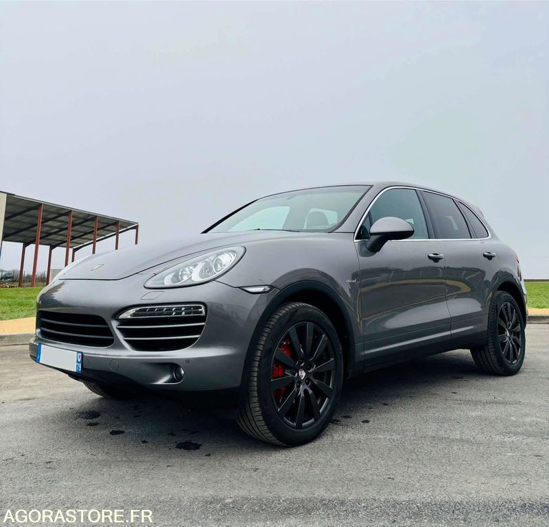 NIORT - PORSCHE CAYENNE 3.0 V6 - 2012 - 42 000 KM - Car: picture 2 NIORT - PORSCHE CAYENNE 3.0 V6 - 2012 - 42 000 KM - Car: picture 2