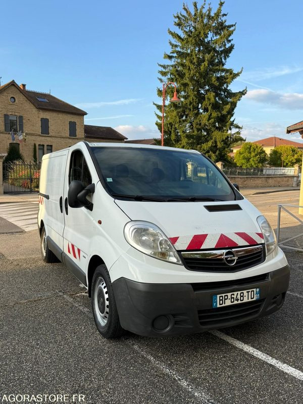 OPEL VIVARO 2L CDTI 90CH moteur 2L dci 90ch à chaine de distribution - Small van: picture 1 OPEL VIVARO 2L CDTI 90CH moteur 2L dci 90ch à chaine de distribution - Small van: picture 1