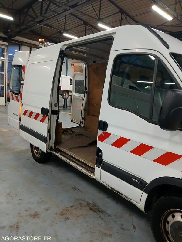 Opel Movano - 2008 - 214228kms - 806AHQ54 - Small van: picture 4 Opel Movano - 2008 - 214228kms - 806AHQ54 - Small van: picture 4