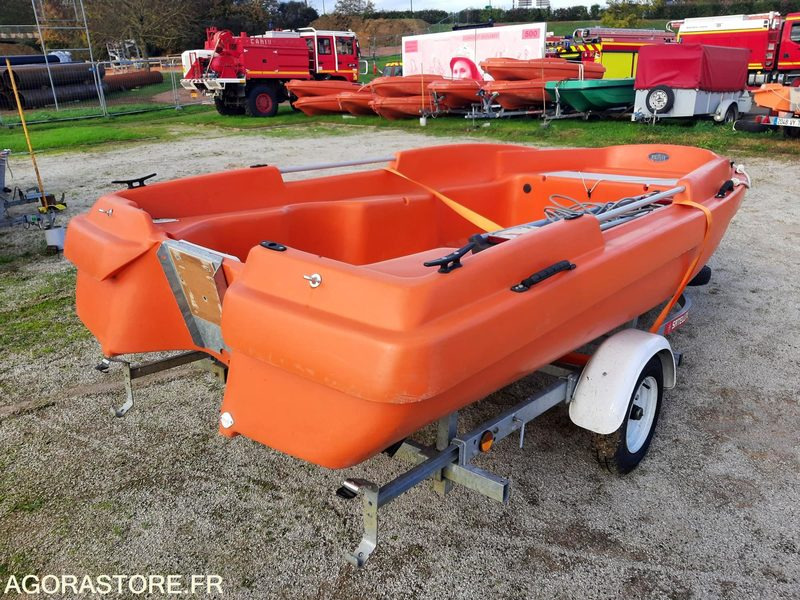 L72-01-01 Barque New Matic 360 JEANNEAU sur remorque RSA Satellite - Other machinery: picture 4 L72-01-01 Barque New Matic 360 JEANNEAU sur remorque RSA Satellite - Other machinery: picture 4