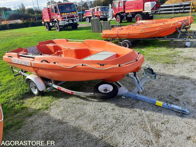 L72-01-01 Barque New Matic 360 JEANNEAU sur remorque RSA Satellite - Other machinery: picture 1 L72-01-01 Barque New Matic 360 JEANNEAU sur remorque RSA Satellite - Other machinery: picture 1