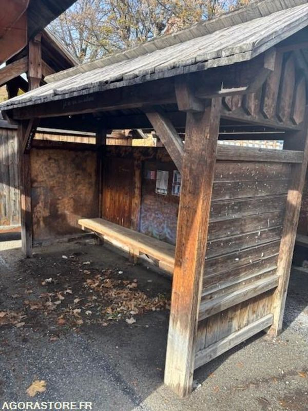 Lot de 2 abris bus bois - Other machinery: picture 1 Lot de 2 abris bus bois - Other machinery: picture 1