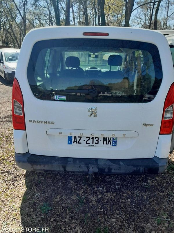 PARTNER TEPEE II 1,6 Hdi 110 FAP LOISIRS - 258846 - 2010 - Car: picture 2 PARTNER TEPEE II 1,6 Hdi 110 FAP LOISIRS - 258846 - 2010 - Car: picture 2