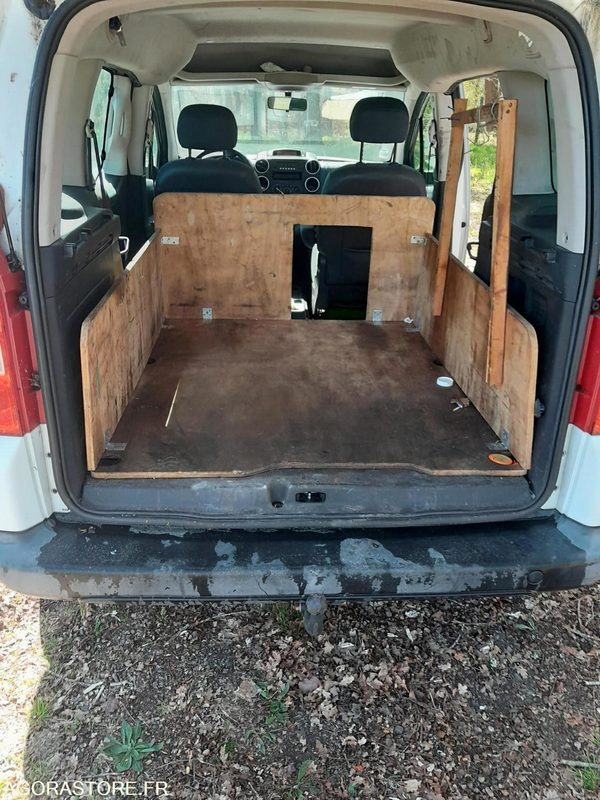 PARTNER TEPEE II 1,6 Hdi 110 FAP LOISIRS - 258846 - 2010 - Car: picture 3 PARTNER TEPEE II 1,6 Hdi 110 FAP LOISIRS - 258846 - 2010 - Car: picture 3