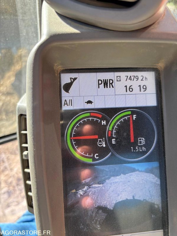 Excavator PELLE A CHENILLE ACIER HITACHI ZX130LCN-5B: picture 6 Excavator PELLE A CHENILLE ACIER HITACHI ZX130LCN-5B: picture 6