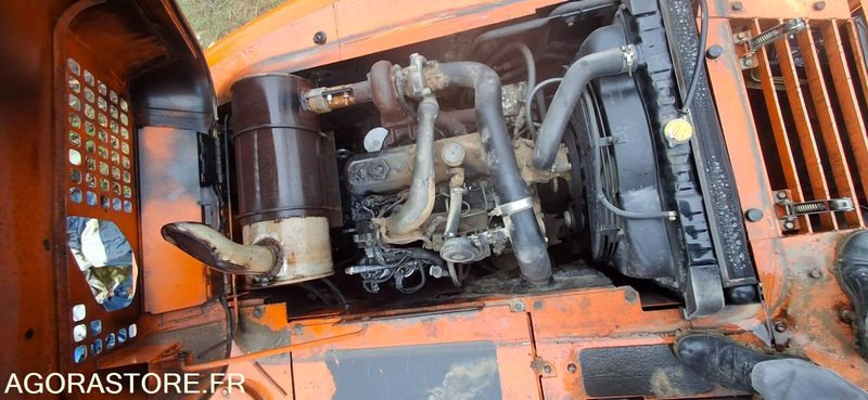 PELLE A CHENILLES FIAT HITACHI EX135 2002 10400 HEURES - Excavator: picture 4 PELLE A CHENILLES FIAT HITACHI EX135 2002 10400 HEURES - Excavator: picture 4