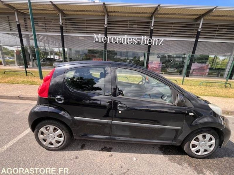 PEUGEOT 107 1.4 HDI - Car: picture 2 PEUGEOT 107 1.4 HDI - Car: picture 2