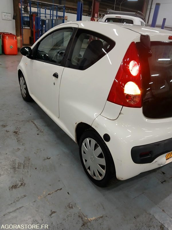 PEUGEOT 107 - 2008 - 142642 KM - Car: picture 3 PEUGEOT 107 - 2008 - 142642 KM - Car: picture 3
