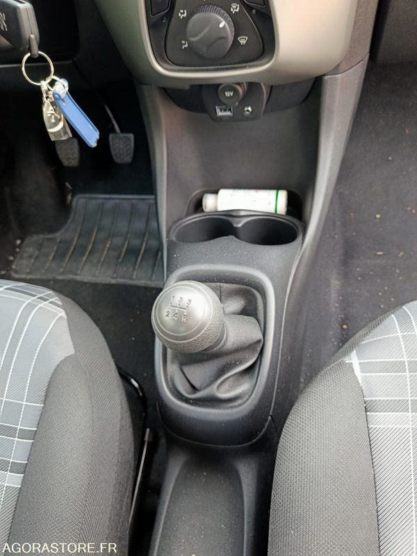 Car PEUGEOT 108 - 5600kms: picture 6 Car PEUGEOT 108 - 5600kms: picture 6