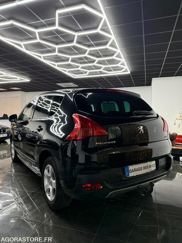 PEUGEOT 3008 1.6L HDI 115CH CROSSWAY - SUV: picture 3 PEUGEOT 3008 1.6L HDI 115CH CROSSWAY - SUV: picture 3
